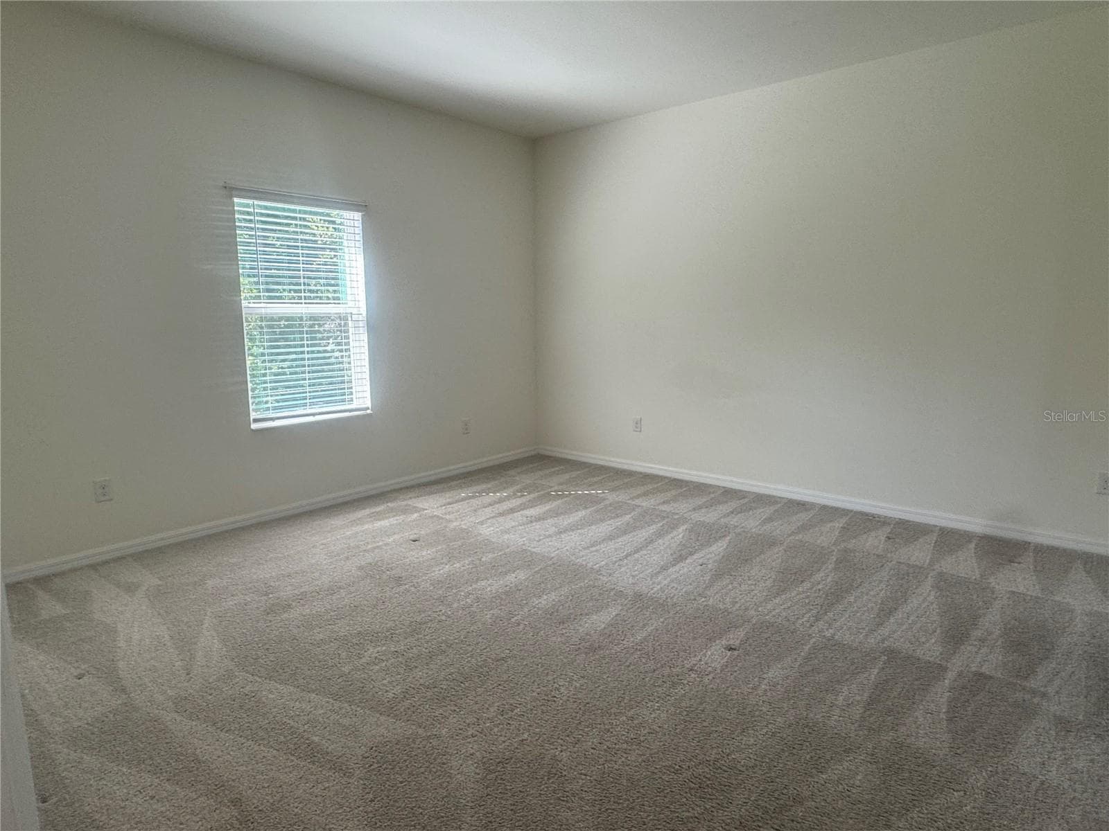 108 BOXWOOD LANE — photo 8 of 21