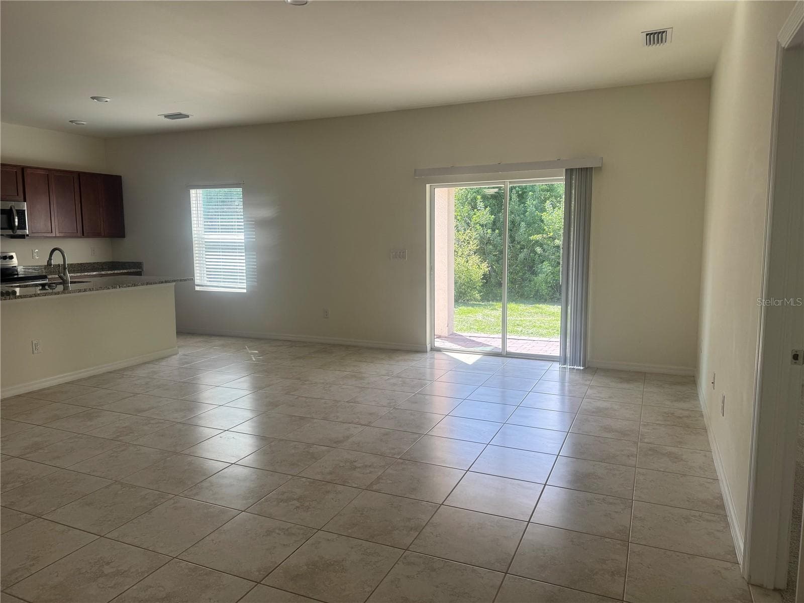 108 BOXWOOD LANE — photo 6 of 21
