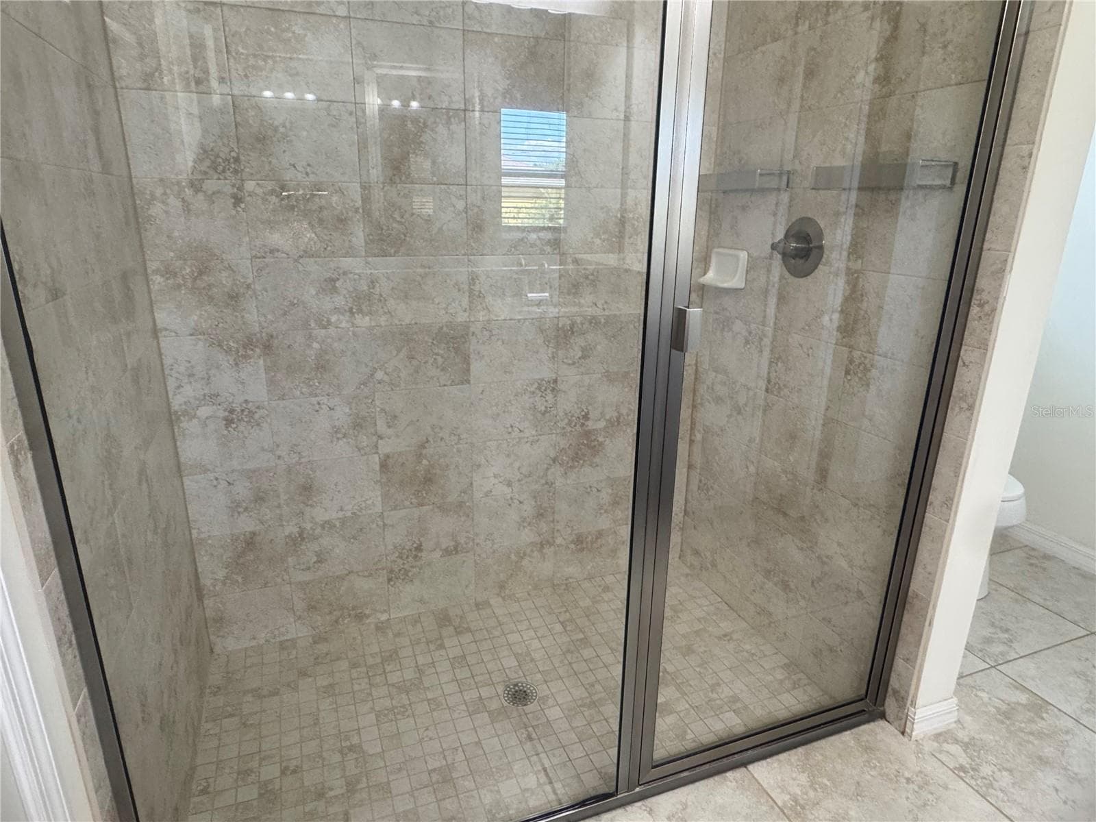 108 BOXWOOD LANE — photo 12 of 21
