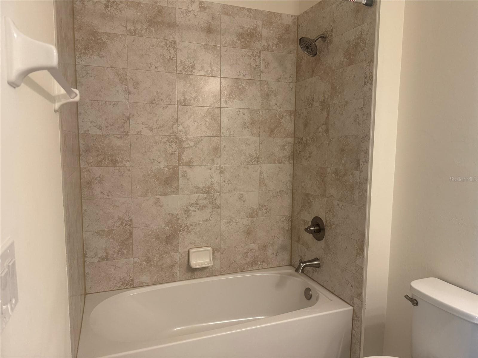 108 BOXWOOD LANE — photo 15 of 21