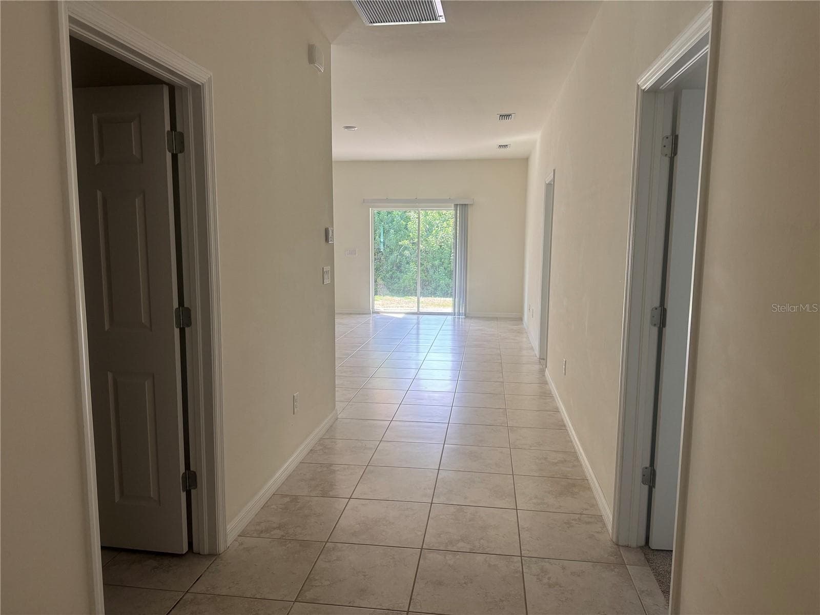 108 BOXWOOD LANE — photo 3 of 21