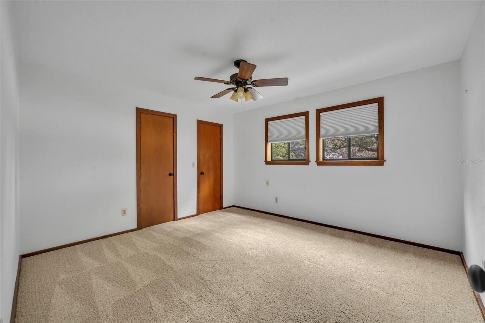 1001 VERSAILLES COURT — photo 37 of 53