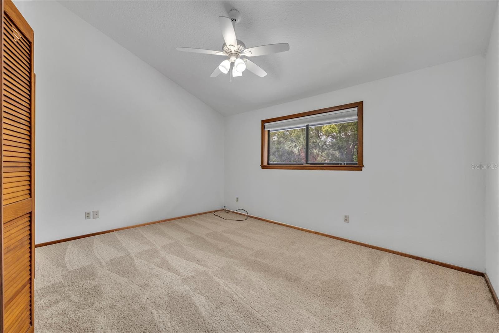 1001 VERSAILLES COURT — photo 35 of 53