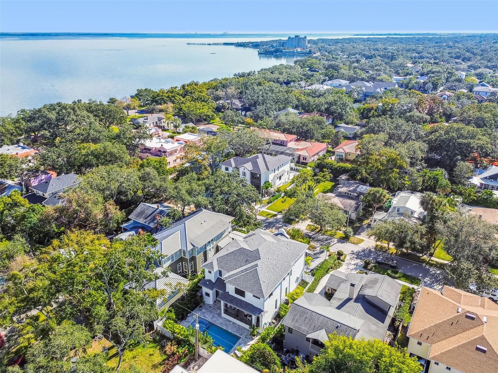 2915 HARBOR VIEW AVENUE — photo 56 of 58