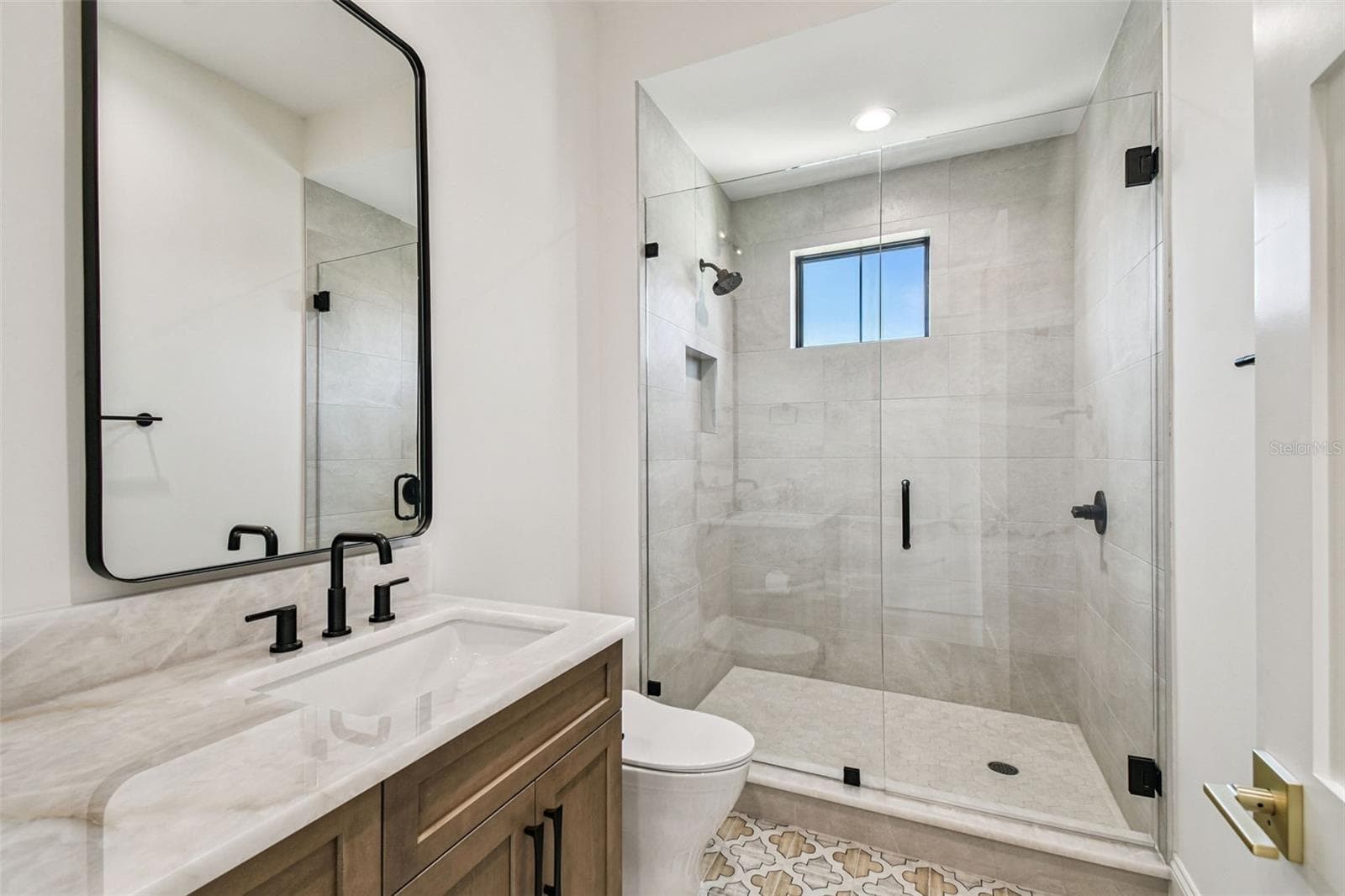 2915 HARBOR VIEW AVENUE — photo 35 of 58