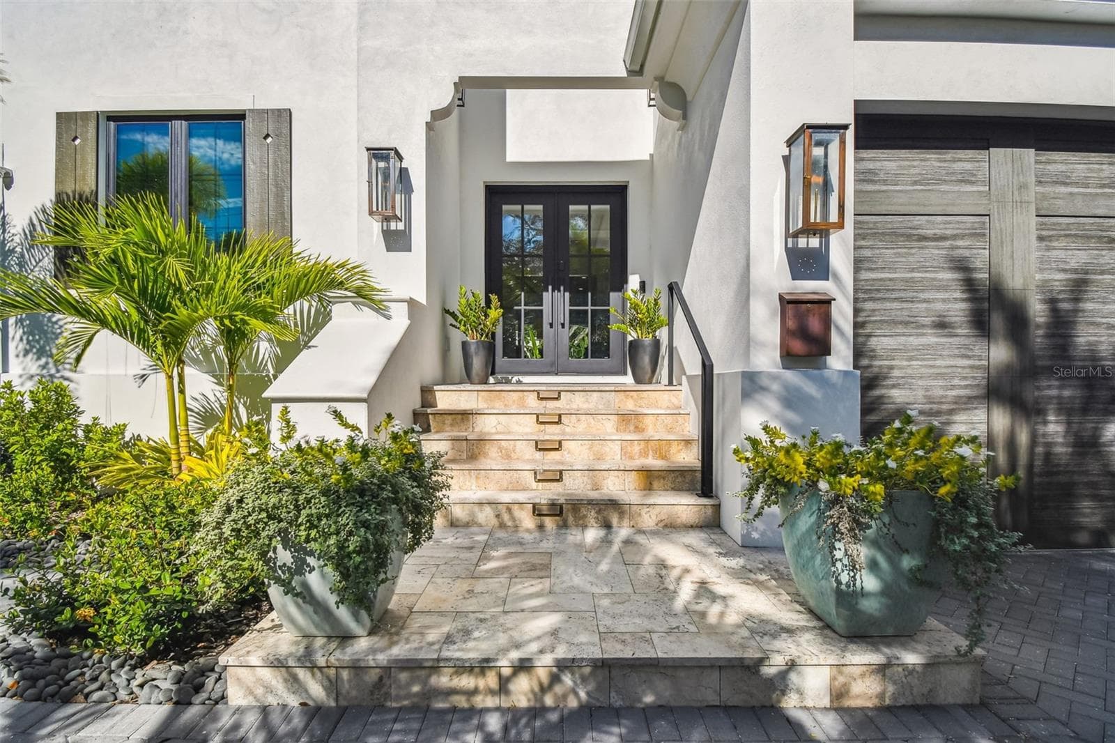 2915 HARBOR VIEW AVENUE — photo 9 of 58