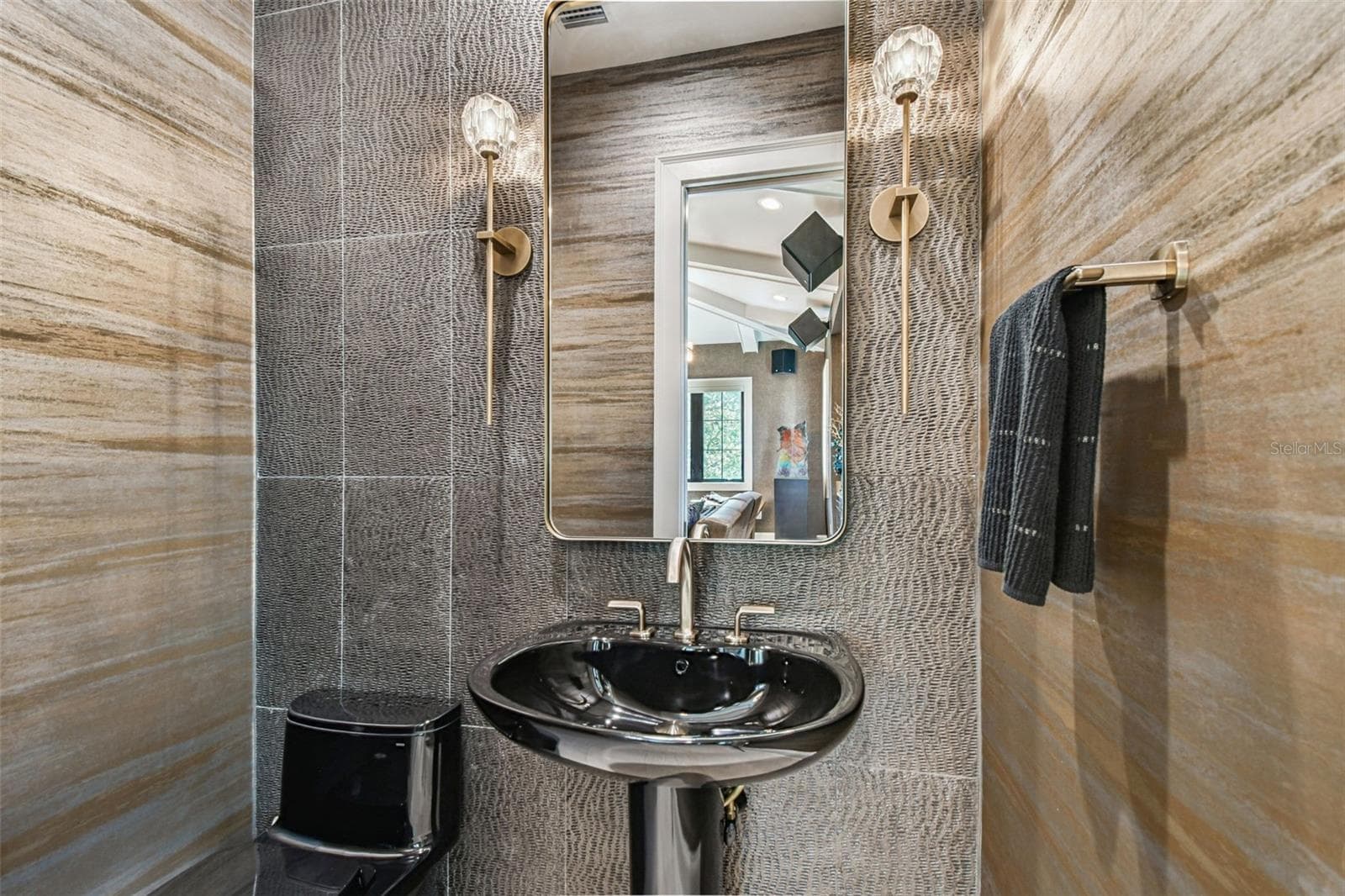 2915 HARBOR VIEW AVENUE — photo 41 of 58