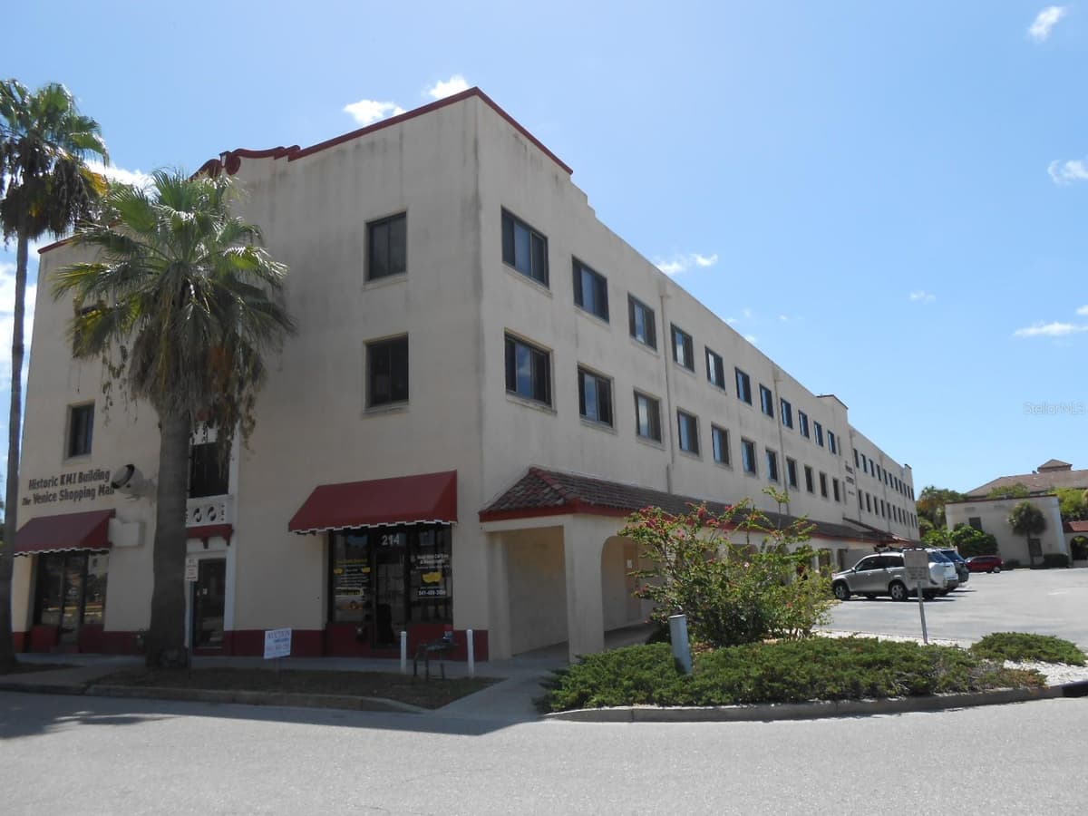 240 TAMPA AVENUE — photo 6 of 7