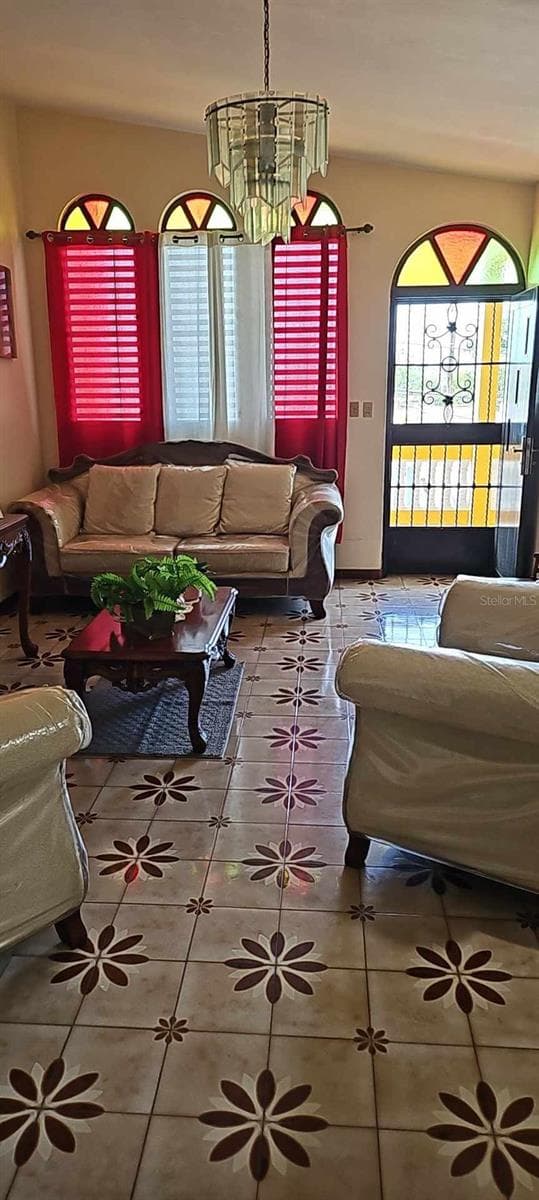 #55A CALLE JOSÉ HERNANDEZ — photo 7 of 23