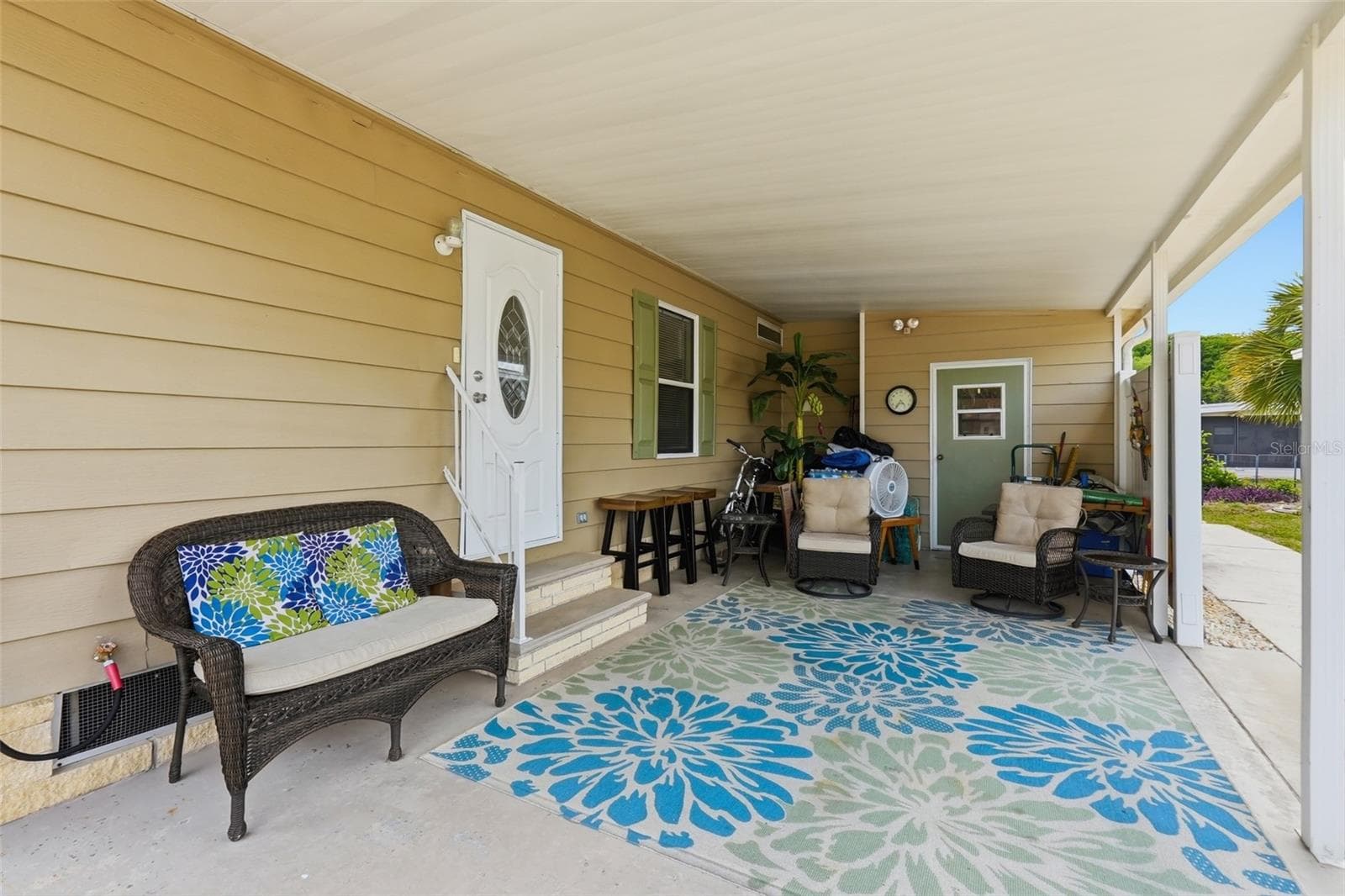 111 WINTERBERRY AVENUE — photo 5 of 28
