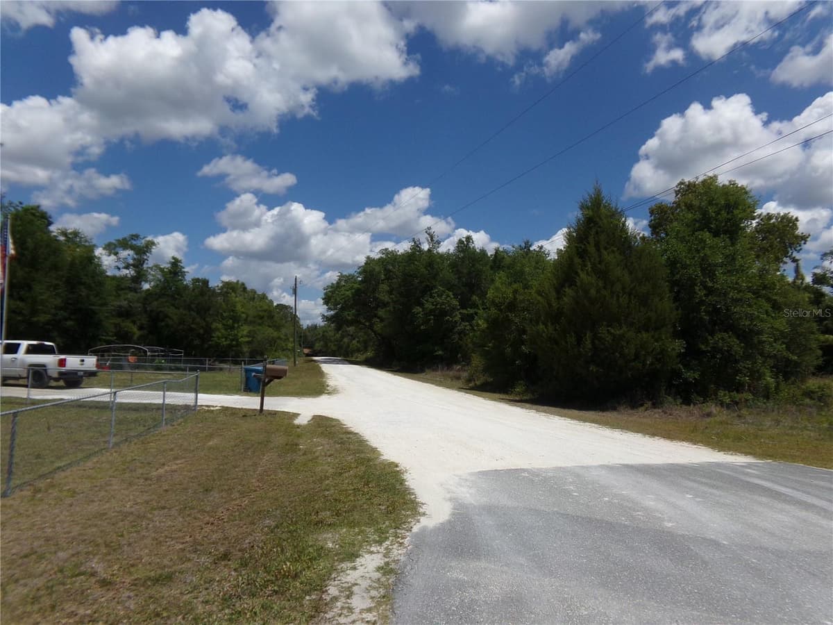 KNOXVILLE DRIVE — photo 4 of 15
