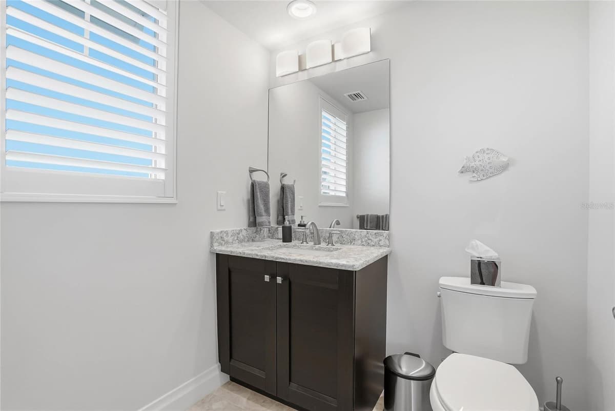 650 COLLANY ROAD — photo 42 of 58