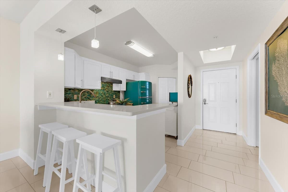 16500 GULF BOULEVARD — photo 17 of 45
