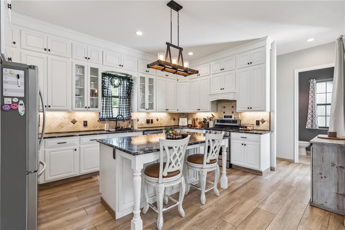 345 CYPRESS ISLES ROAD — photo 4 of 41