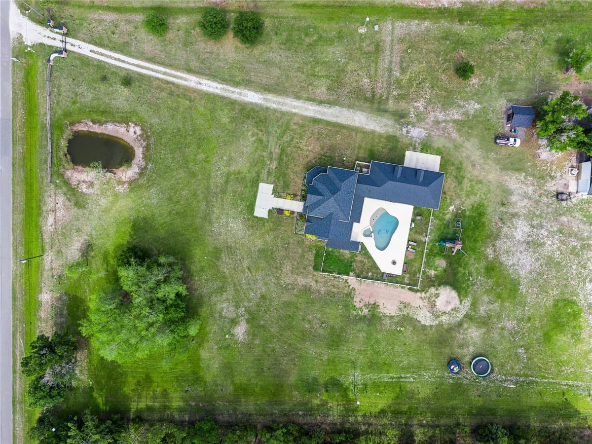 345 CYPRESS ISLES ROAD — photo 32 of 41