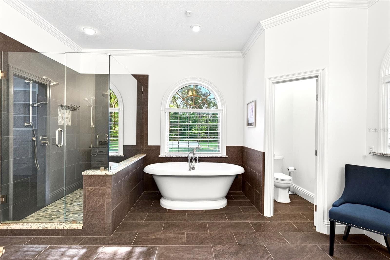 4940 FORT KING STREET — photo 10 of 55