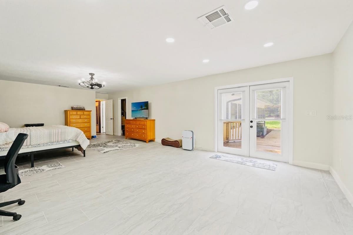 10245 TRAILS END ROAD — photo 30 of 44