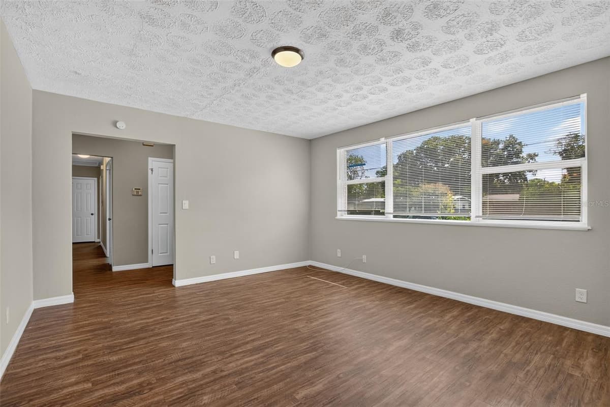 3734 BARMER DRIVE — photo 8 of 22