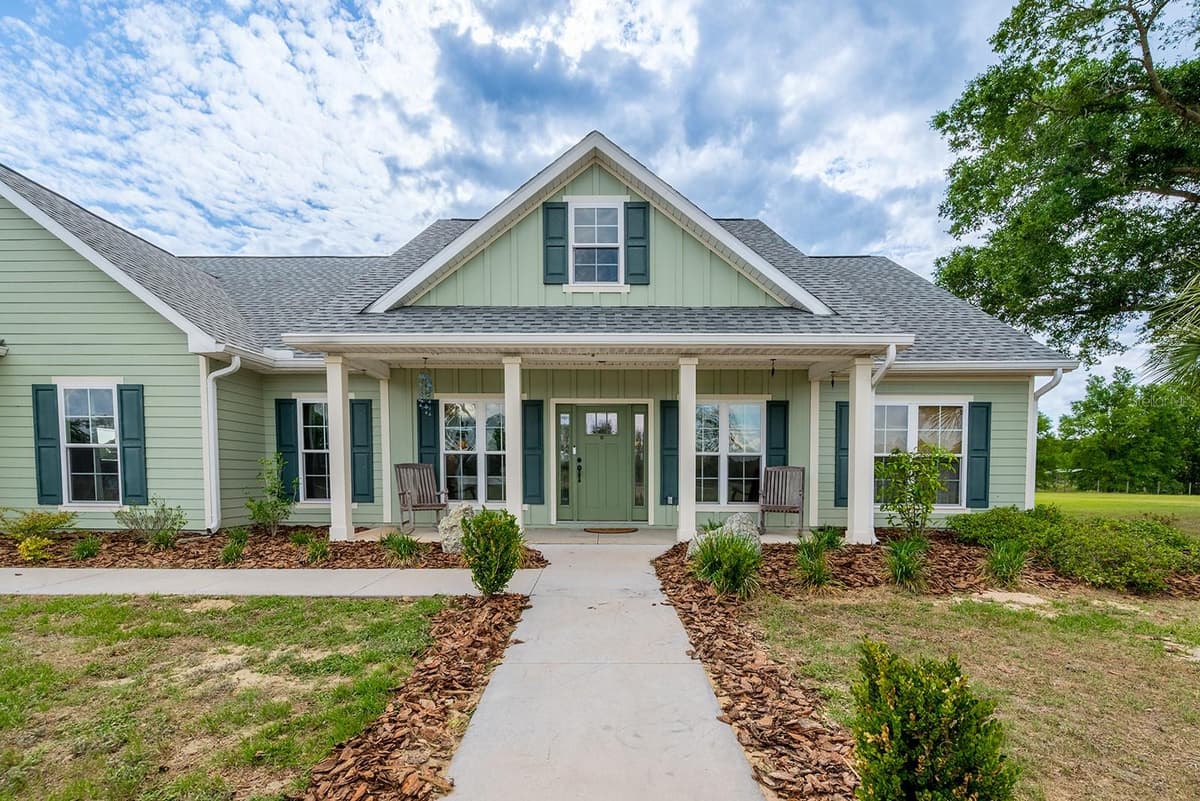 5739 COUNTY ROAD 341 — photo 4 of 51