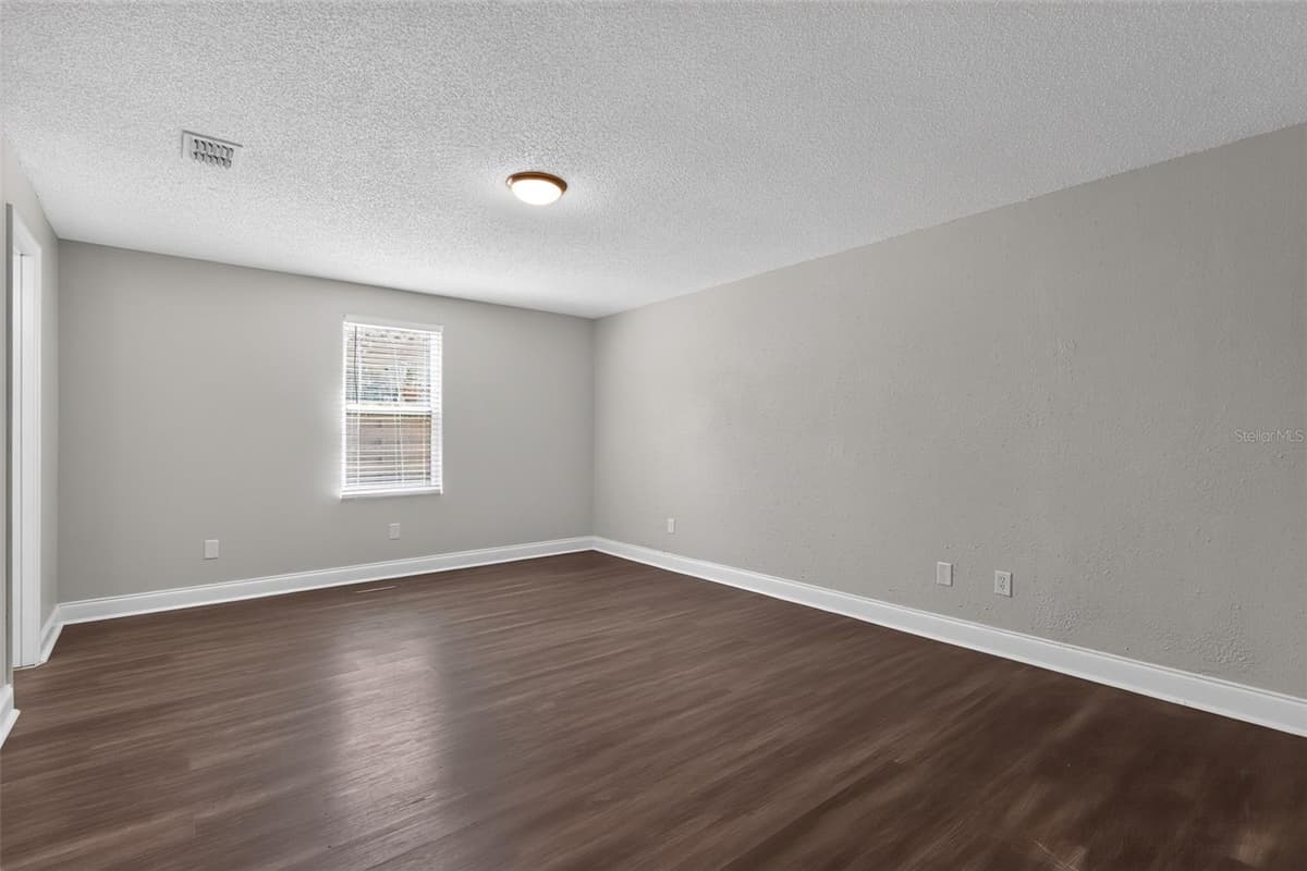 3918 PINE BREEZE ROAD — photo 13 of 21