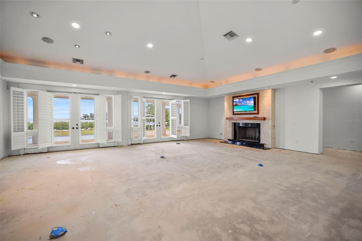 1721 GULF ROAD — photo 16 of 96