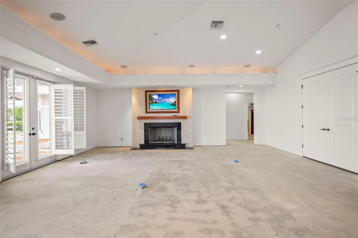 1721 GULF ROAD — photo 18 of 96