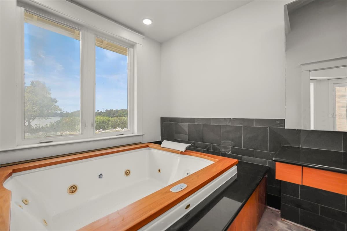 1721 GULF ROAD — photo 30 of 96