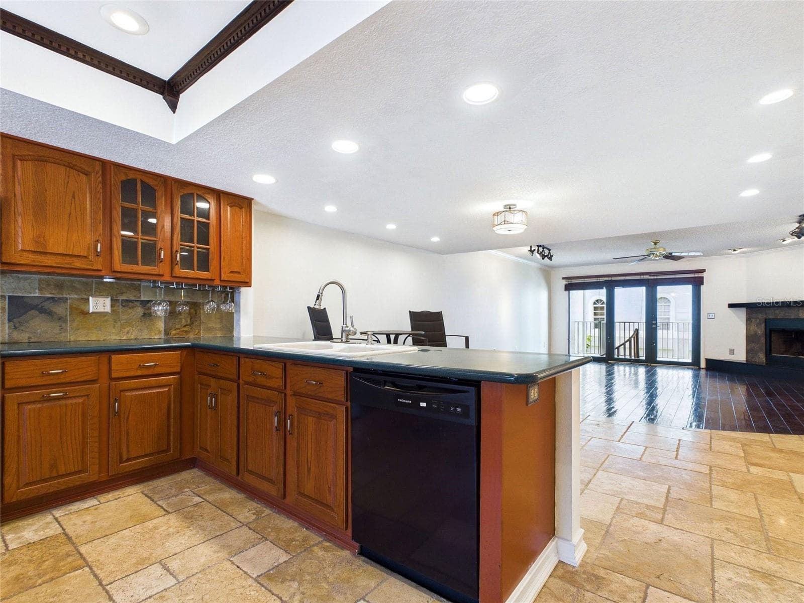 745 PINELLAS BAYWAY — photo 14 of 50