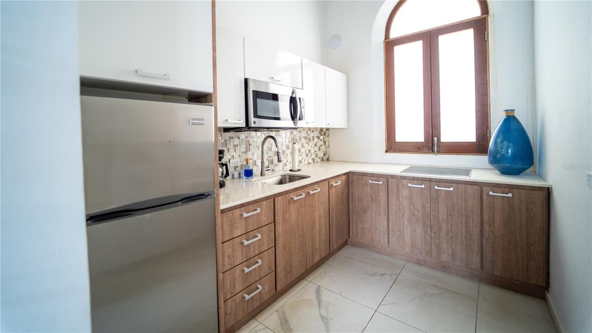 101 SOL STREET — photo 8 of 19