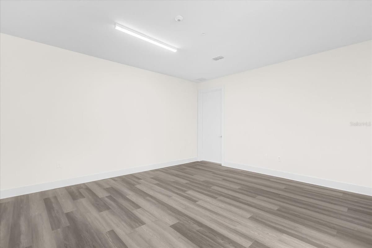415 MIKE ROBERTO WAY — photo 6 of 14