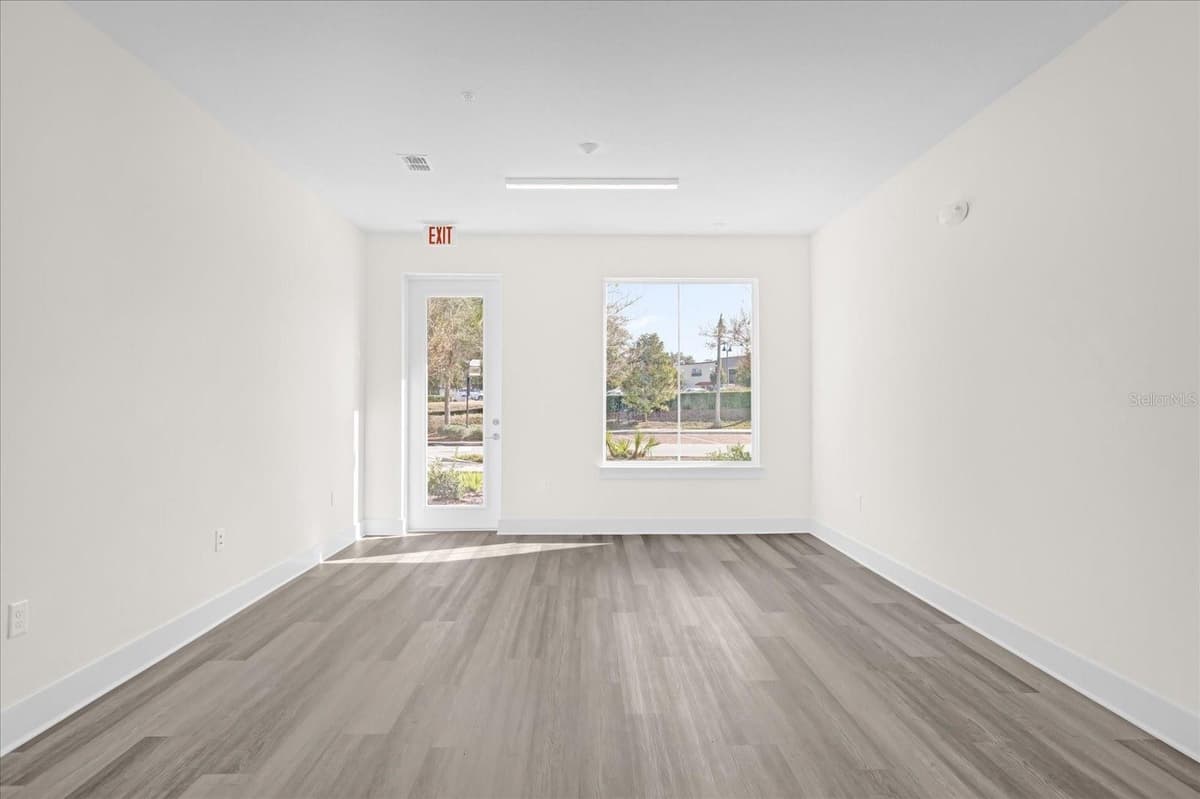 415 MIKE ROBERTO WAY — photo 3 of 14