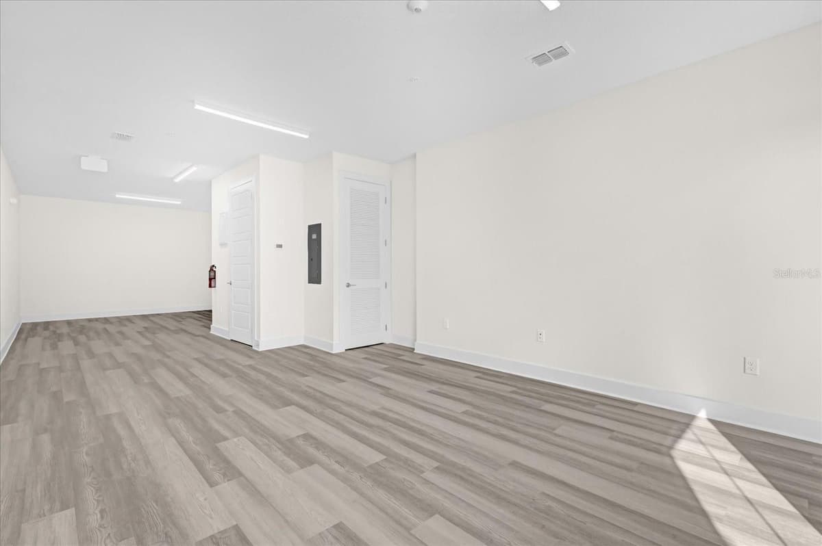 415 MIKE ROBERTO WAY — photo 7 of 14