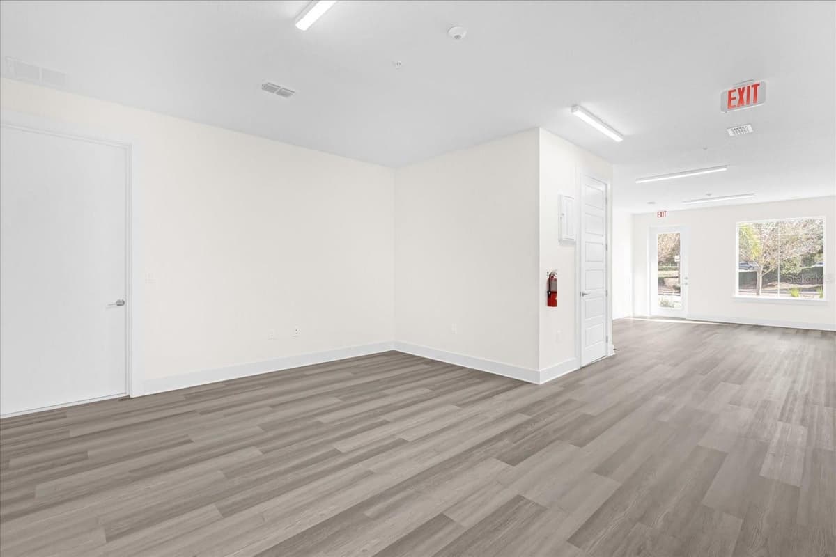 415 MIKE ROBERTO WAY — photo 4 of 14