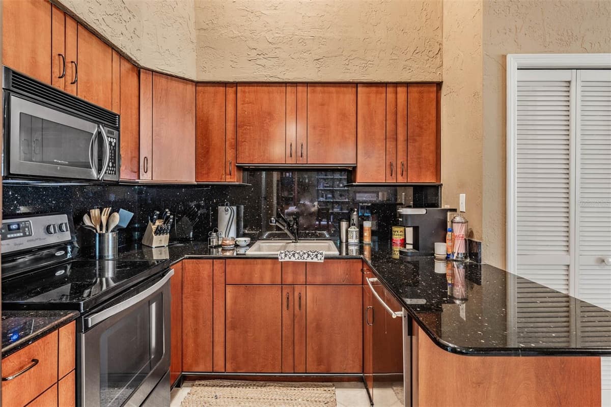 18707 PEPPER PIKE — photo 60 of 97
