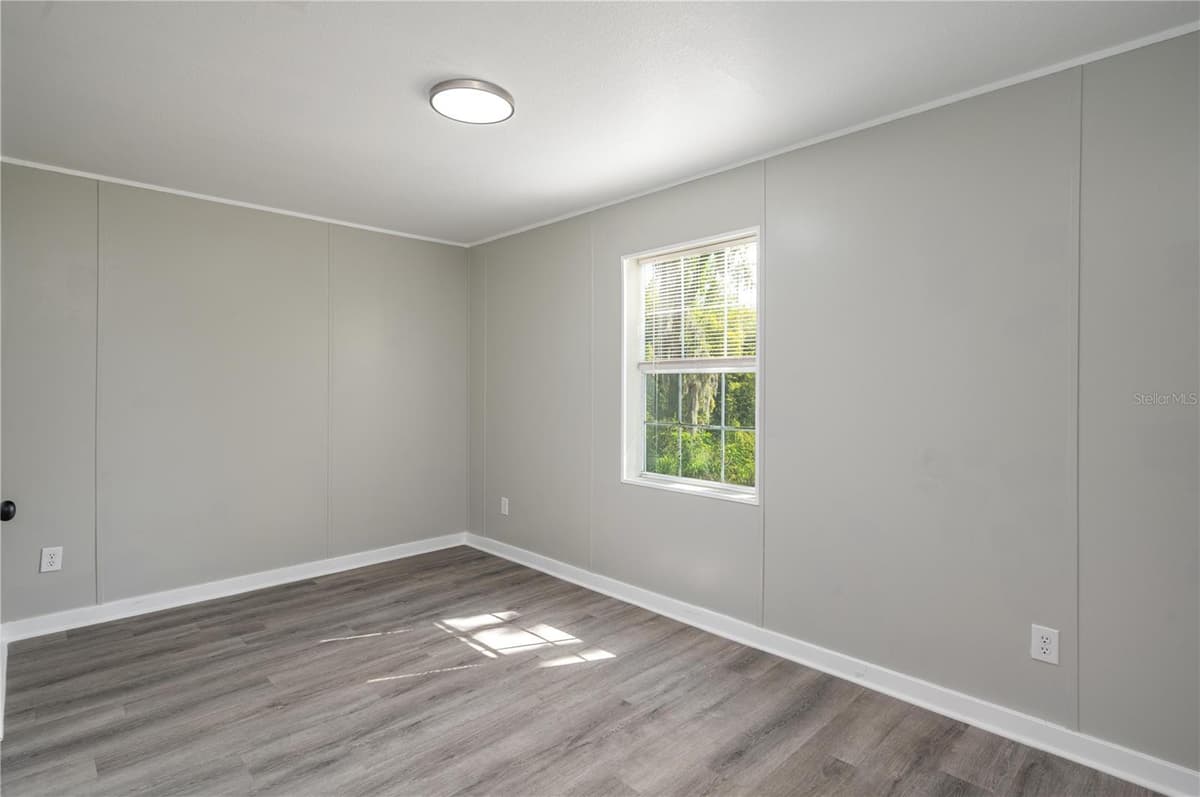 991 BAY COURT — photo 19 of 39