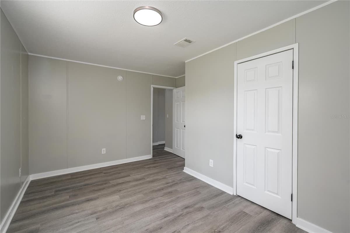 991 BAY COURT — photo 21 of 39