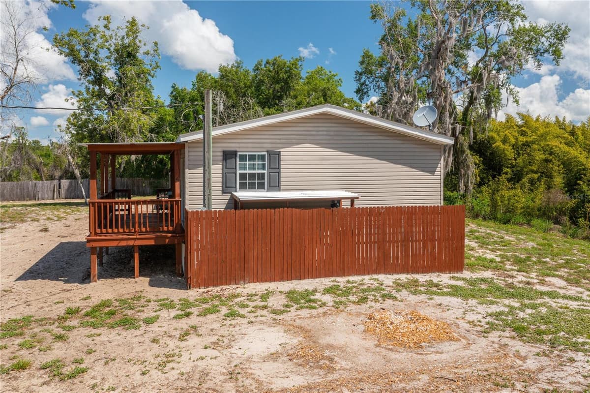 991 BAY COURT — photo 5 of 39