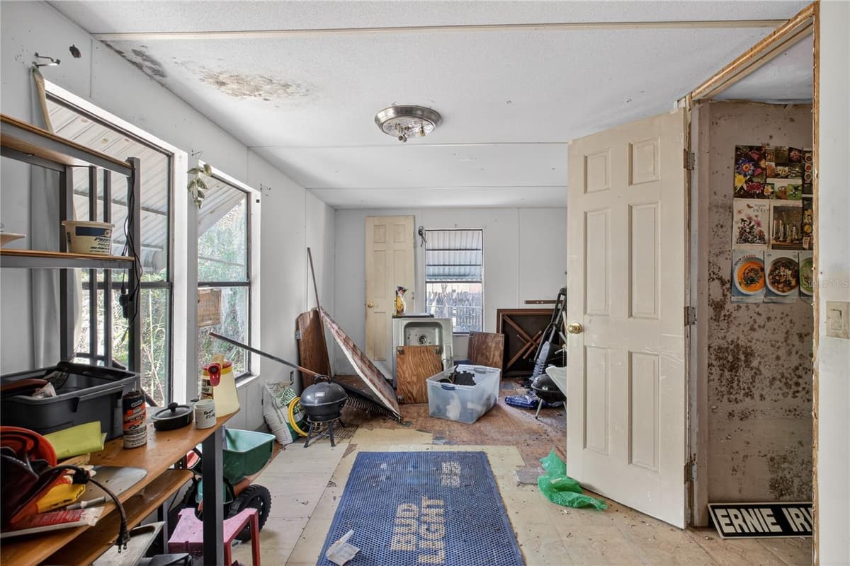 2632 FRANCES DRIVE — photo 13 of 32