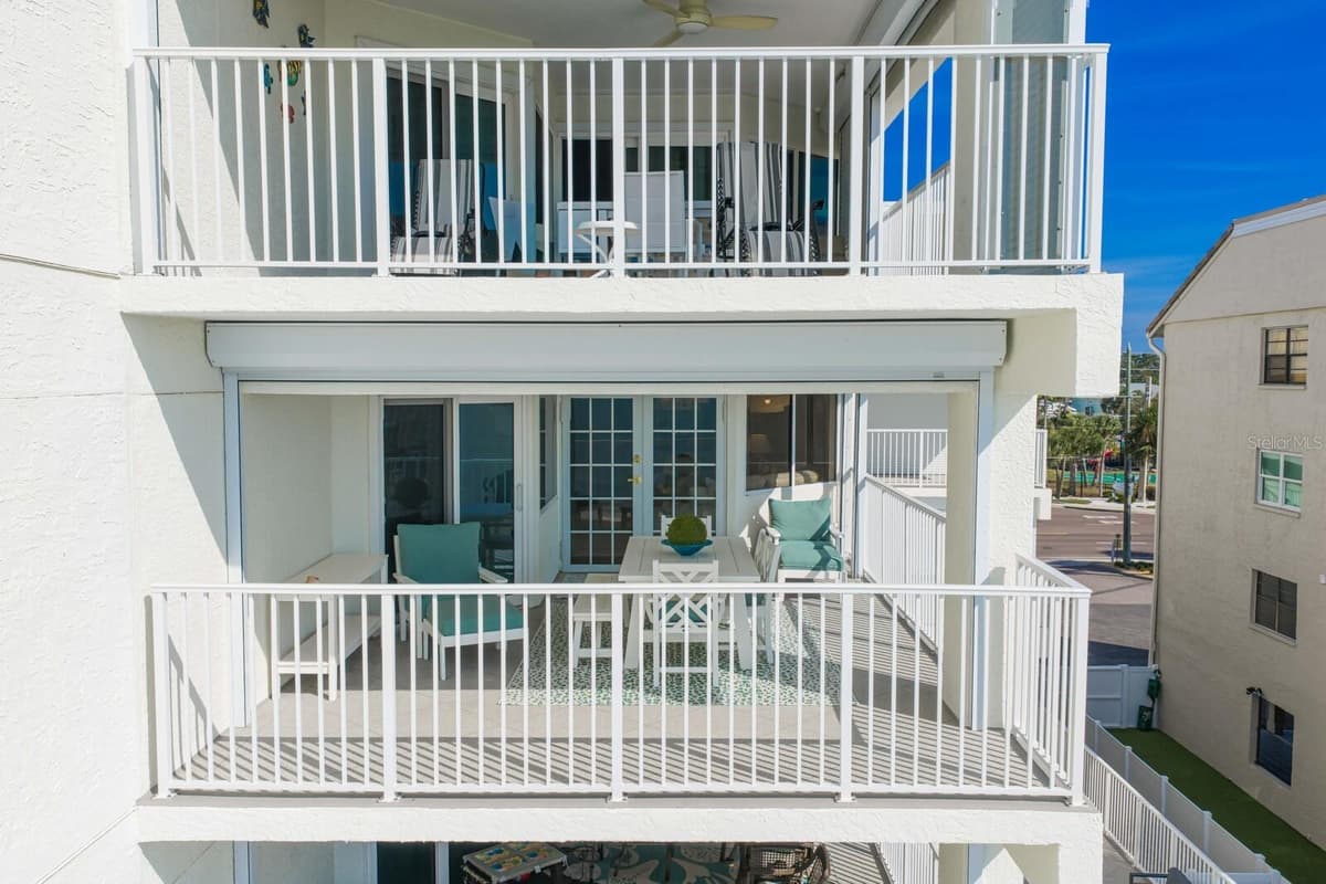 16332 GULF BOULEVARD — photo 64 of 92