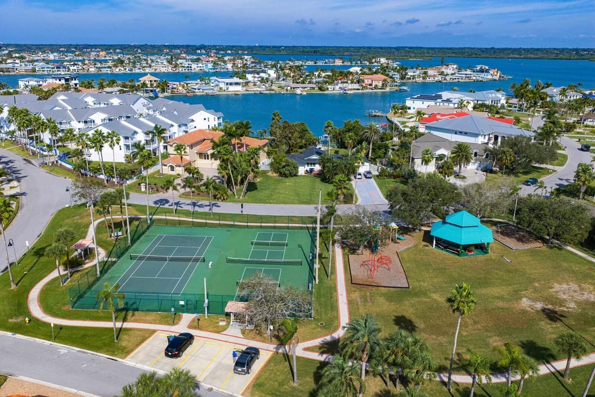 16332 GULF BOULEVARD — photo 91 of 92