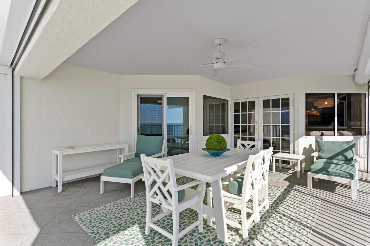 16332 GULF BOULEVARD — photo 44 of 92