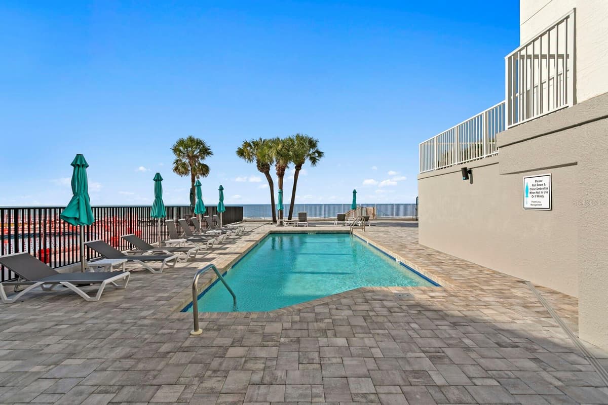 16332 GULF BOULEVARD — photo 53 of 92