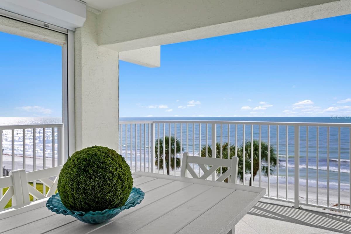 16332 GULF BOULEVARD — photo 42 of 92