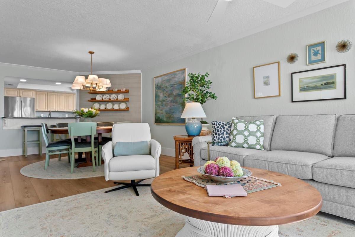 16332 GULF BOULEVARD — photo 33 of 92