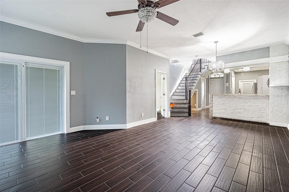 6400 46TH AVENUE — photo 3 of 30