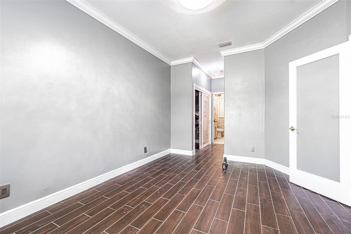 6400 46TH AVENUE — photo 17 of 30
