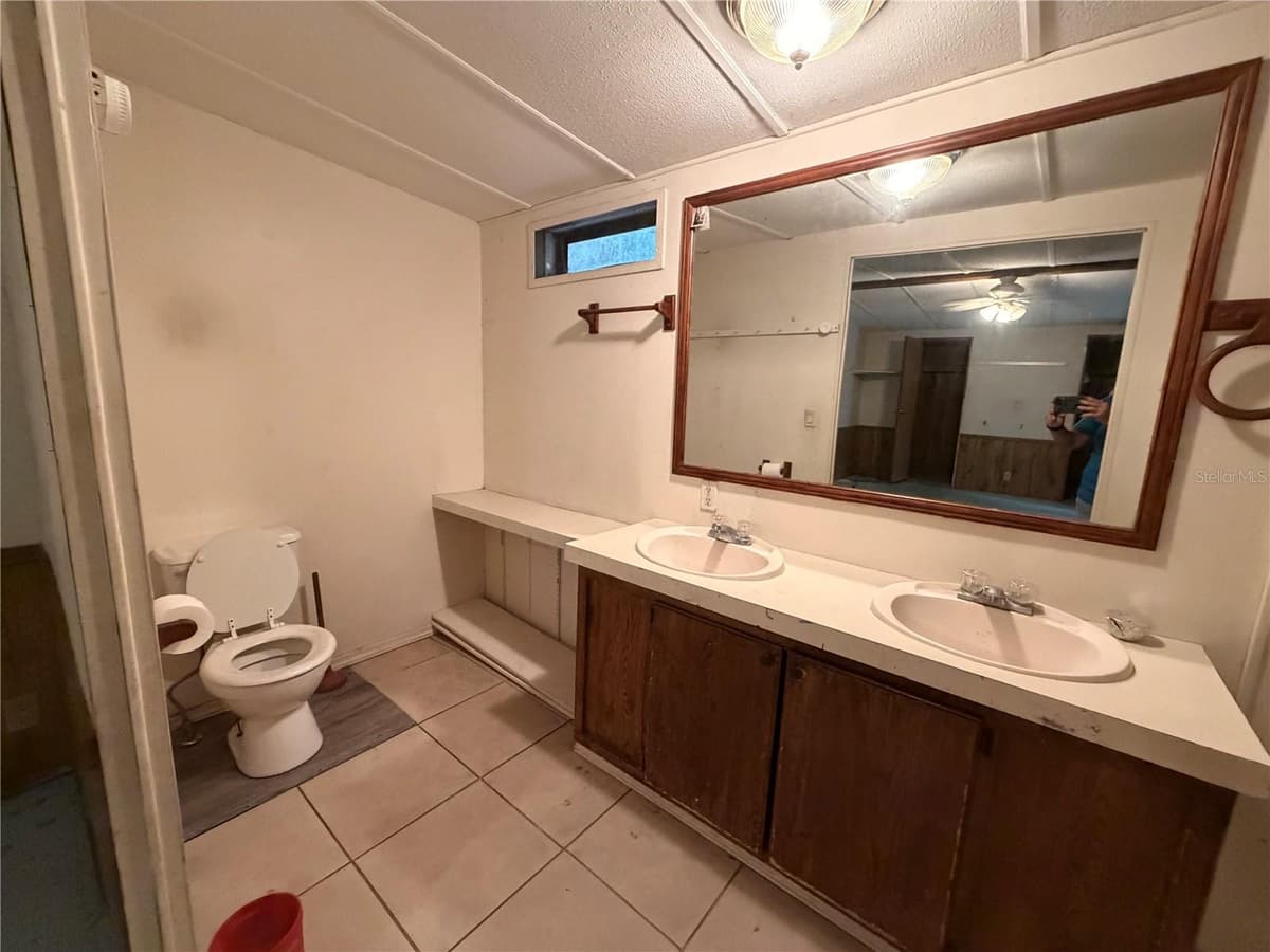 24021 ARMADILLO ROAD — photo 16 of 38