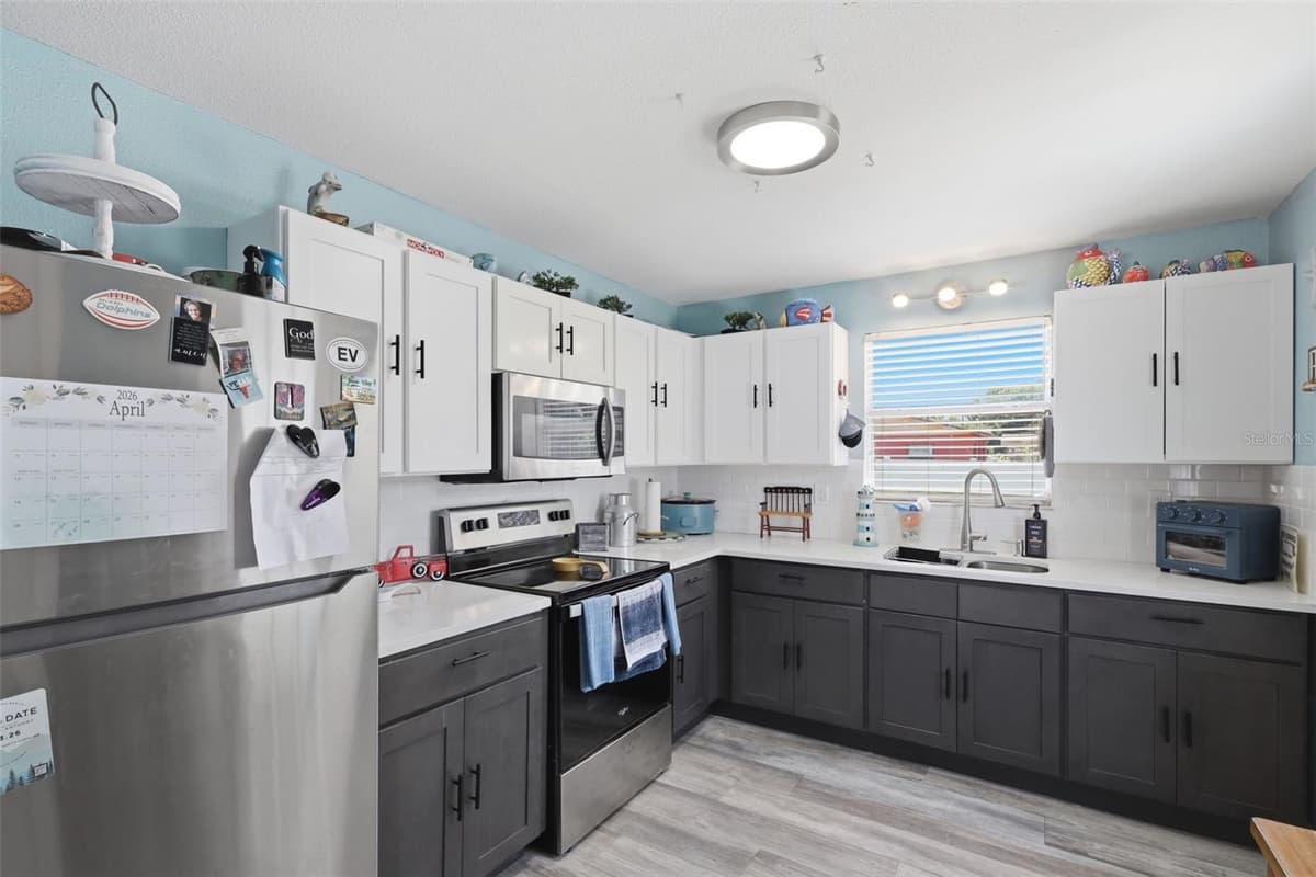 2559 HARRY T MOORE AVENUE — photo 10 of 21