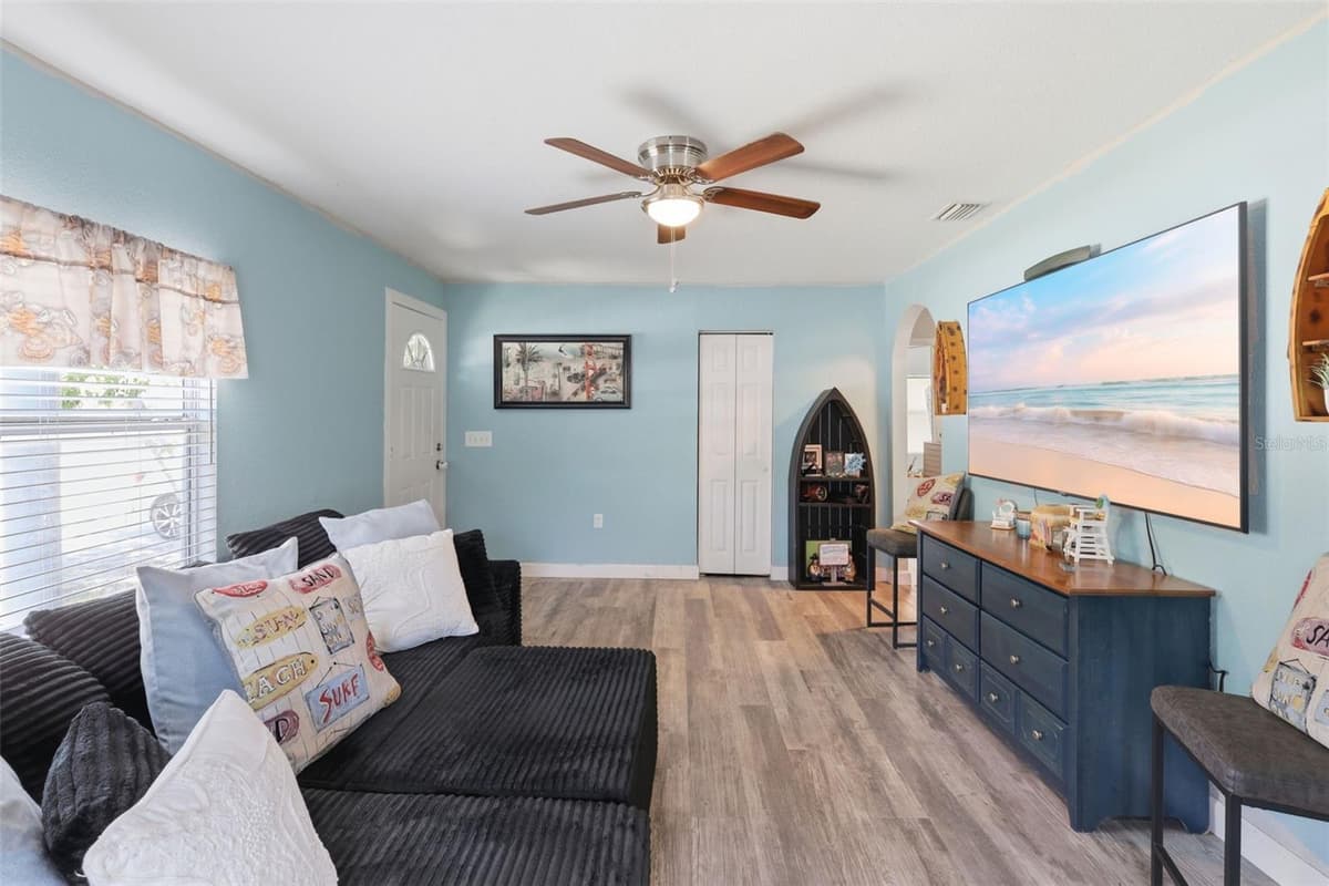 2559 HARRY T MOORE AVENUE — photo 6 of 21