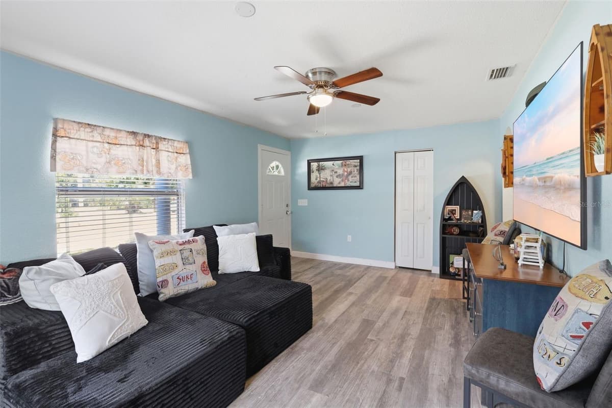 2559 HARRY T MOORE AVENUE — photo 7 of 21